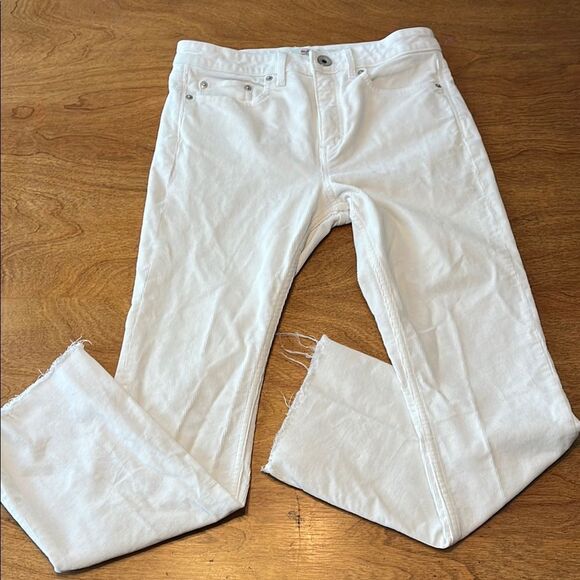 Vineyard Vines Corduroy High Rise Kick Flare Jeans - Picture 1 of 9